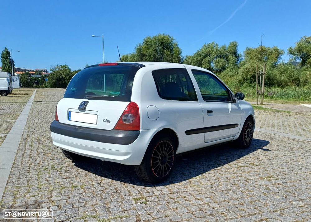 Renault CLIO VAN 1.5 DCI DYNAMIQUE - MUITO NOVA - 14