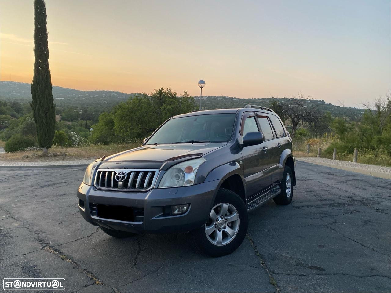 Toyota Land Cruiser Prado - 17