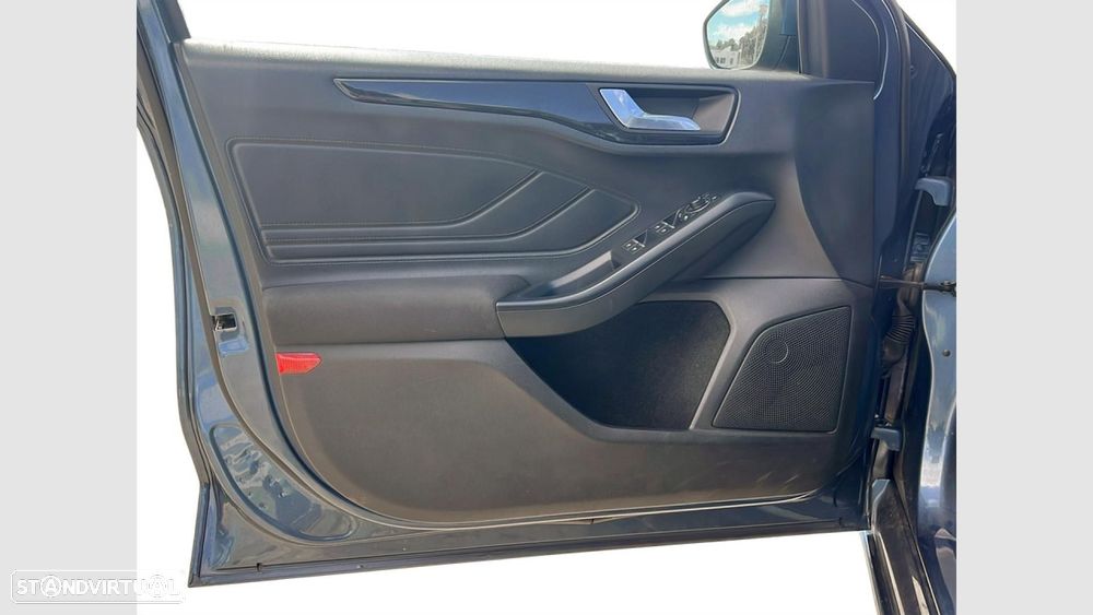 Ford Focus 1.0 EcoBoost MHEV ST-Line - 12