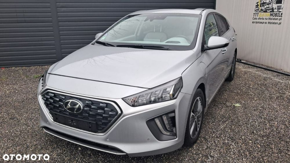 Hyundai IONIQ - 3