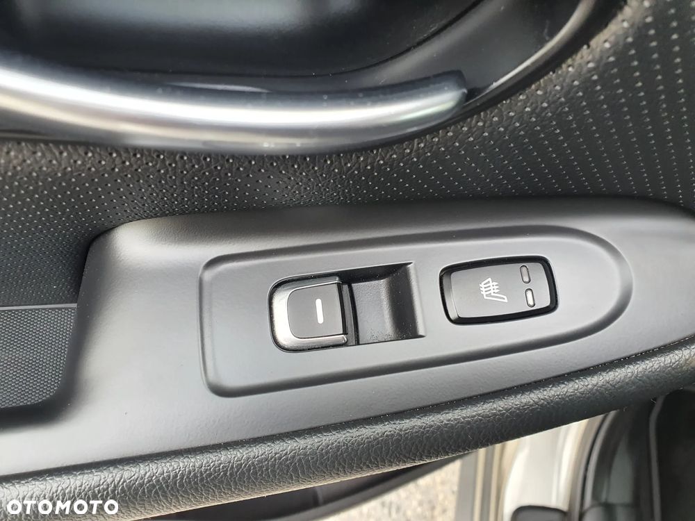 Kia Carens 1.7 CRDi Business Line 7os 7DCT - 11