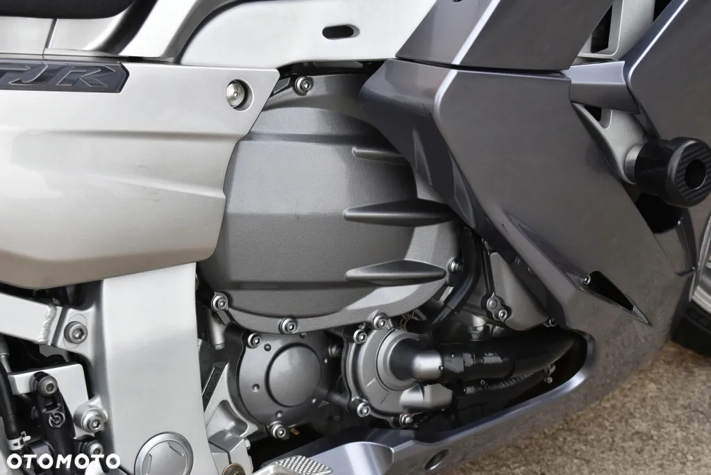Yamaha FJR - 35