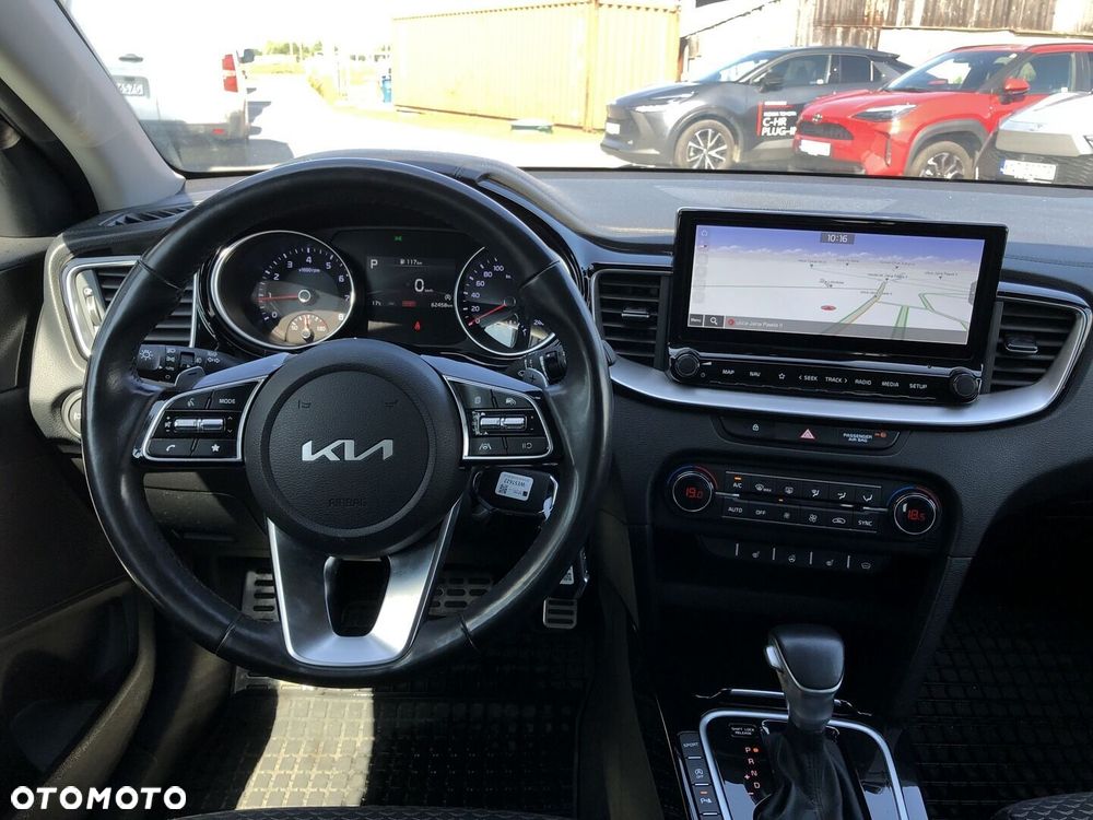 Kia Ceed 1.5 T-GDI Business Line Plus DCT - 12
