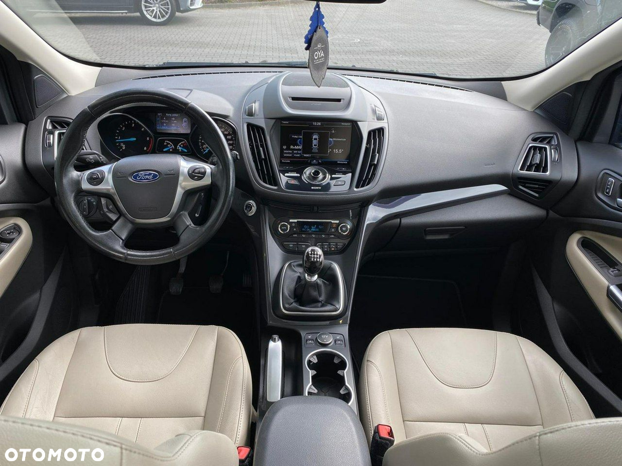 Ford Kuga - 10