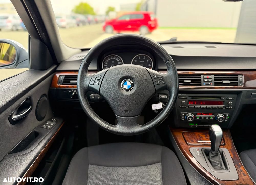 BMW Seria 3 318i Aut. - 8