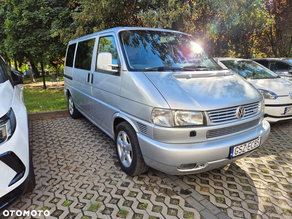 Volkswagen Multivan - 21