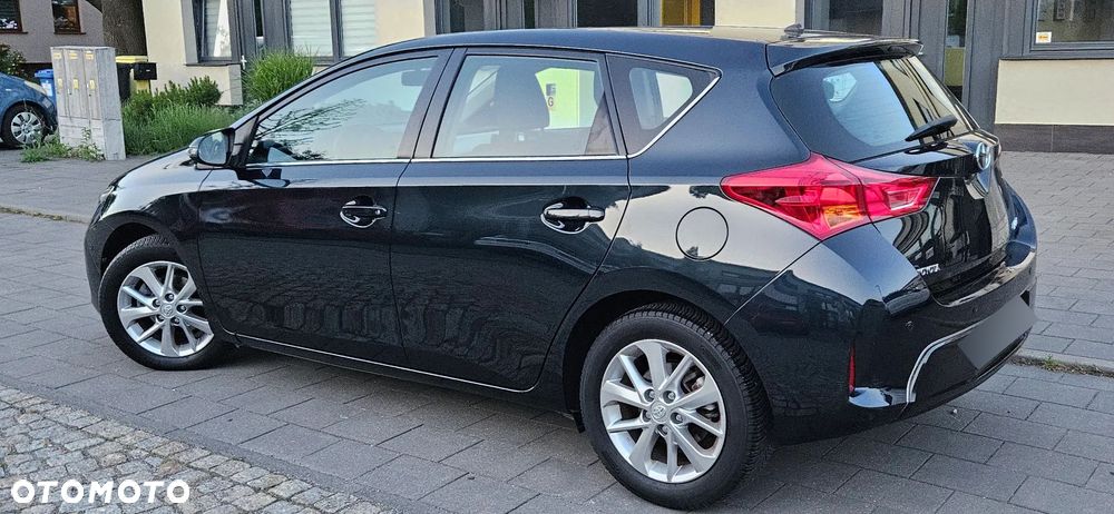 Toyota Auris 1.33 Dual-VVT-i START Edition - 24