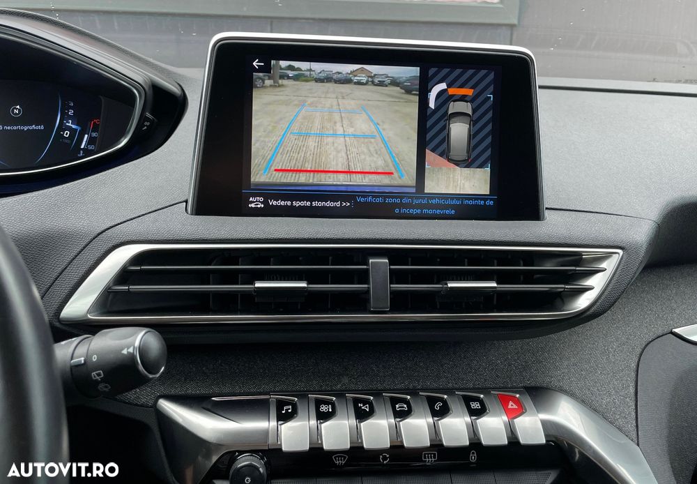 Peugeot 3008 1.2 PureTech 130 EAT8 GT - 12