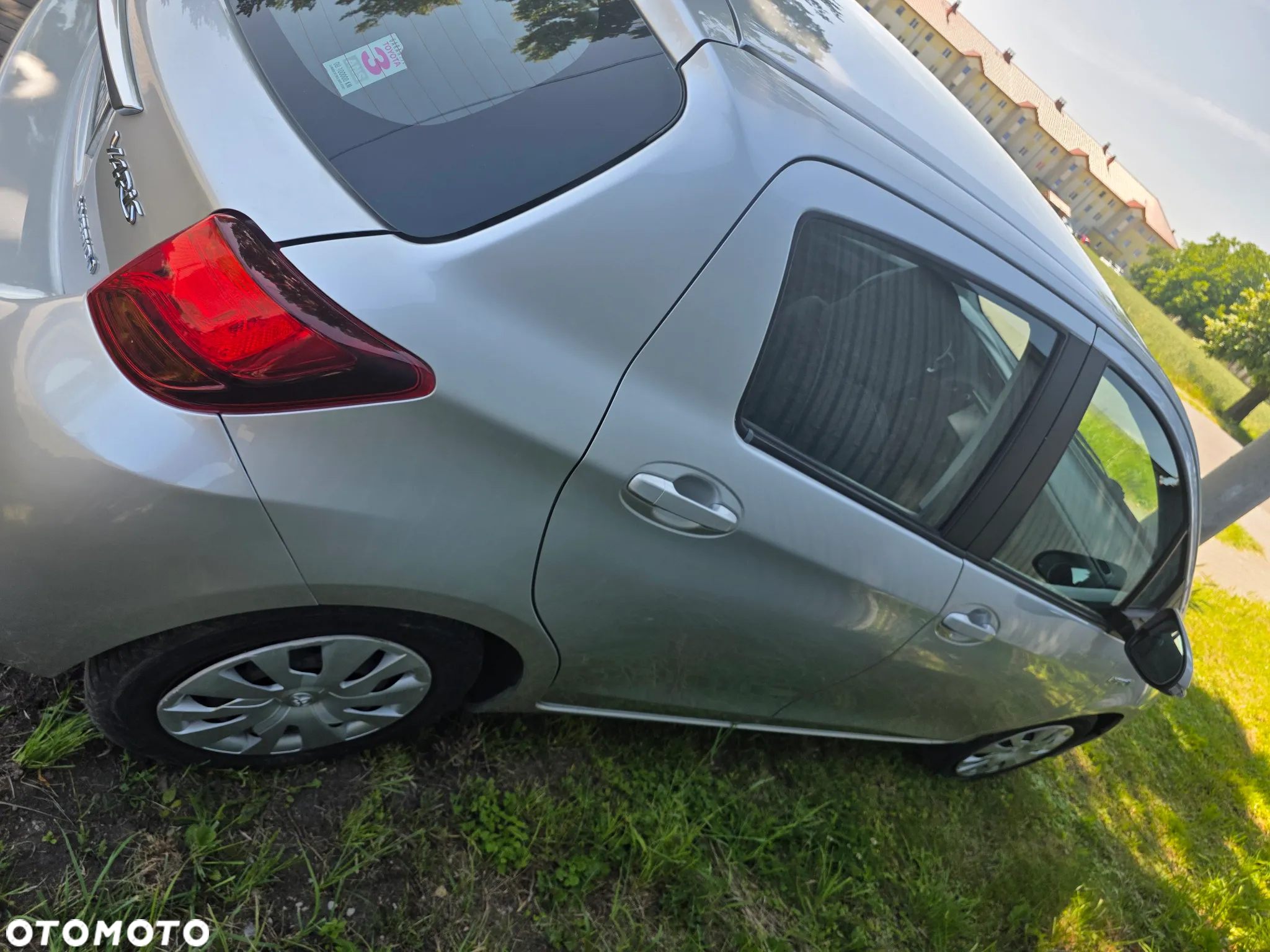 Toyota Yaris Hybrid 1.5 Executive - 4