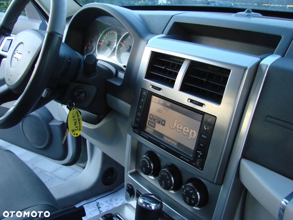 Jeep Cherokee 2.8 CRD DPF Automatik Limited - 19