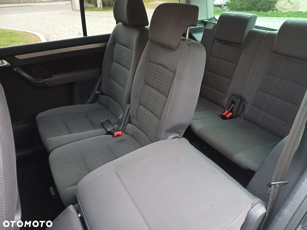 Volkswagen Touran - 6