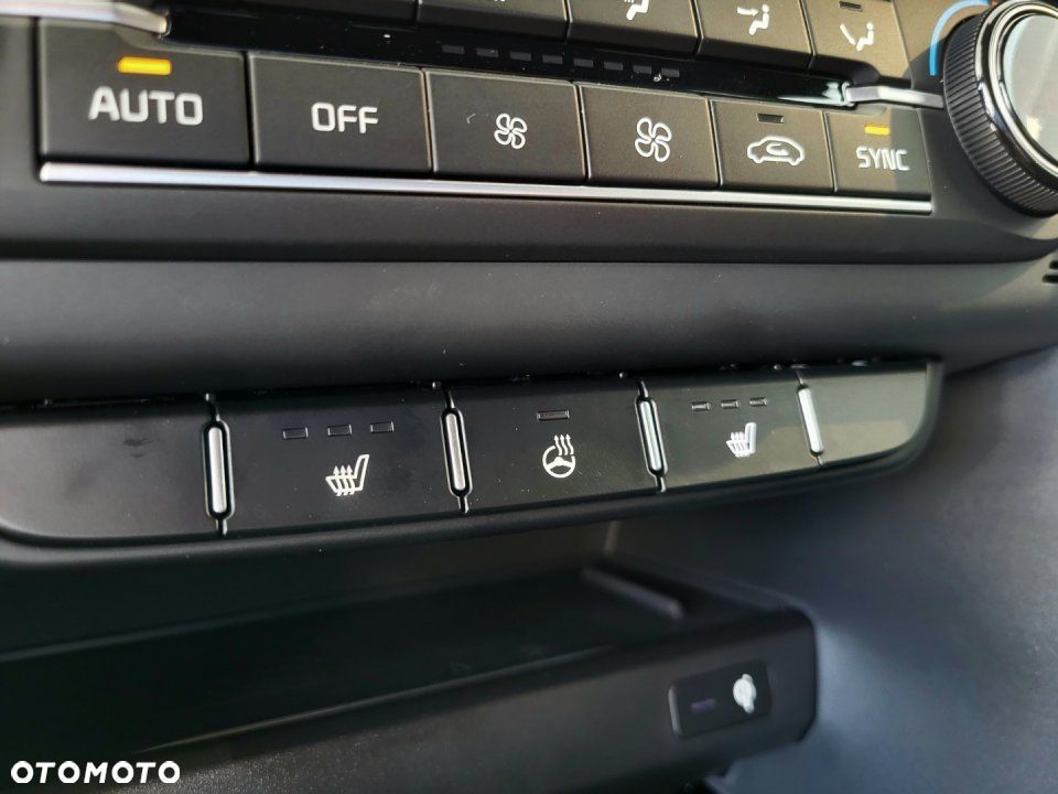 Kia XCeed - 14