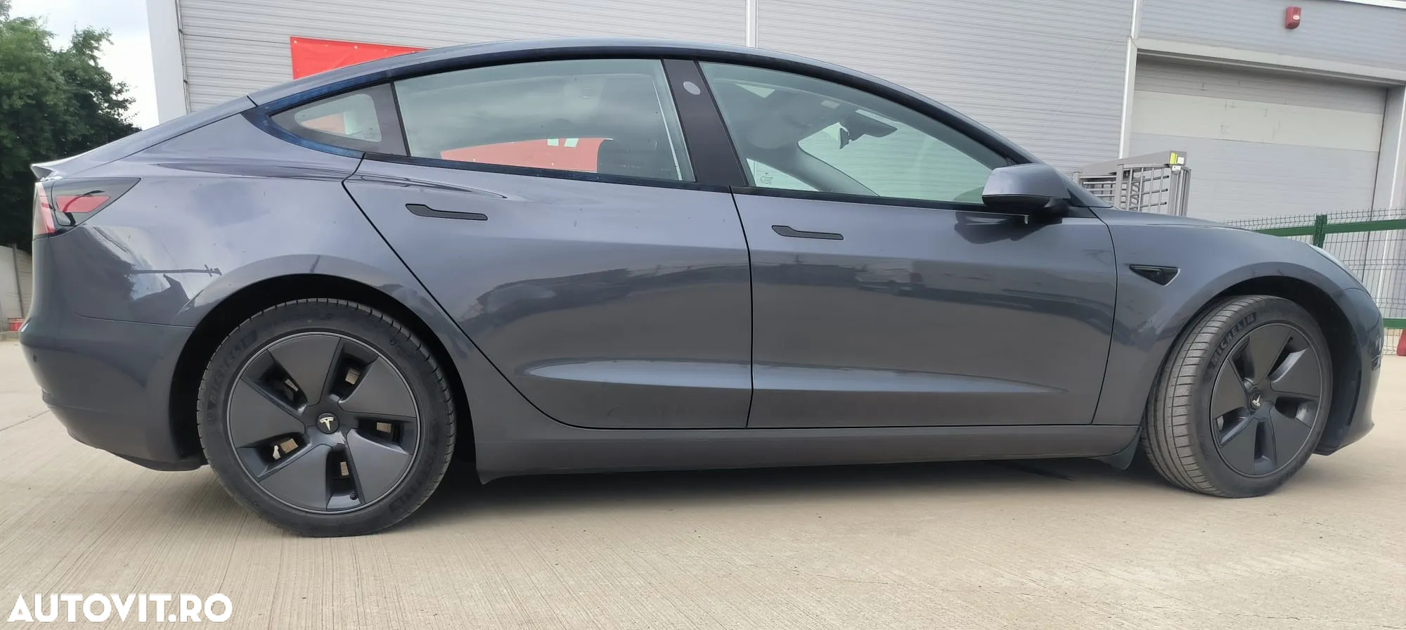 Tesla Model 3 - 5
