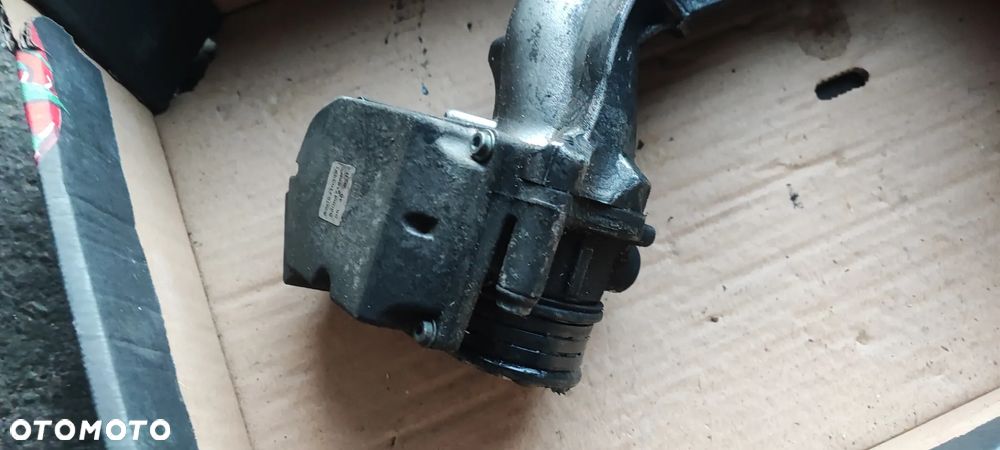 PRZEPUSTNICA SILNIKA RENAULT LAGUNA II 1,9 DCI 8200471660 - 2