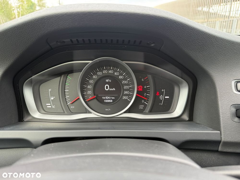 Volvo V60 D2 Drive-E Kinetic - 23