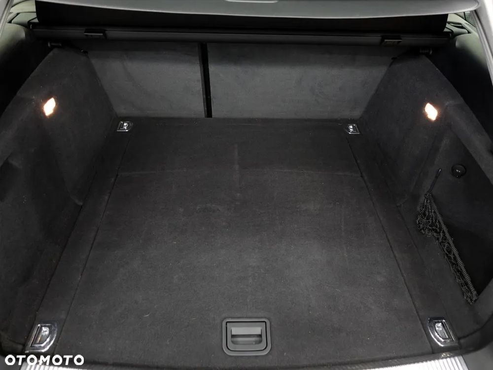 Audi A4 Avant 2.0 TDI Design S tronic - 37