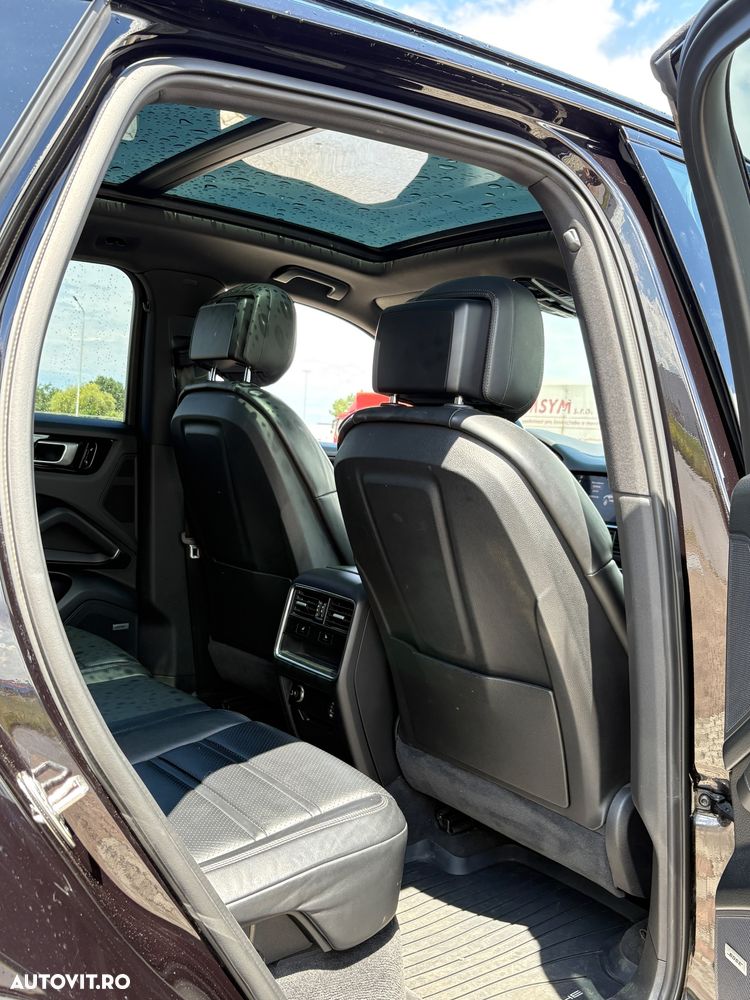 Porsche Cayenne - 13