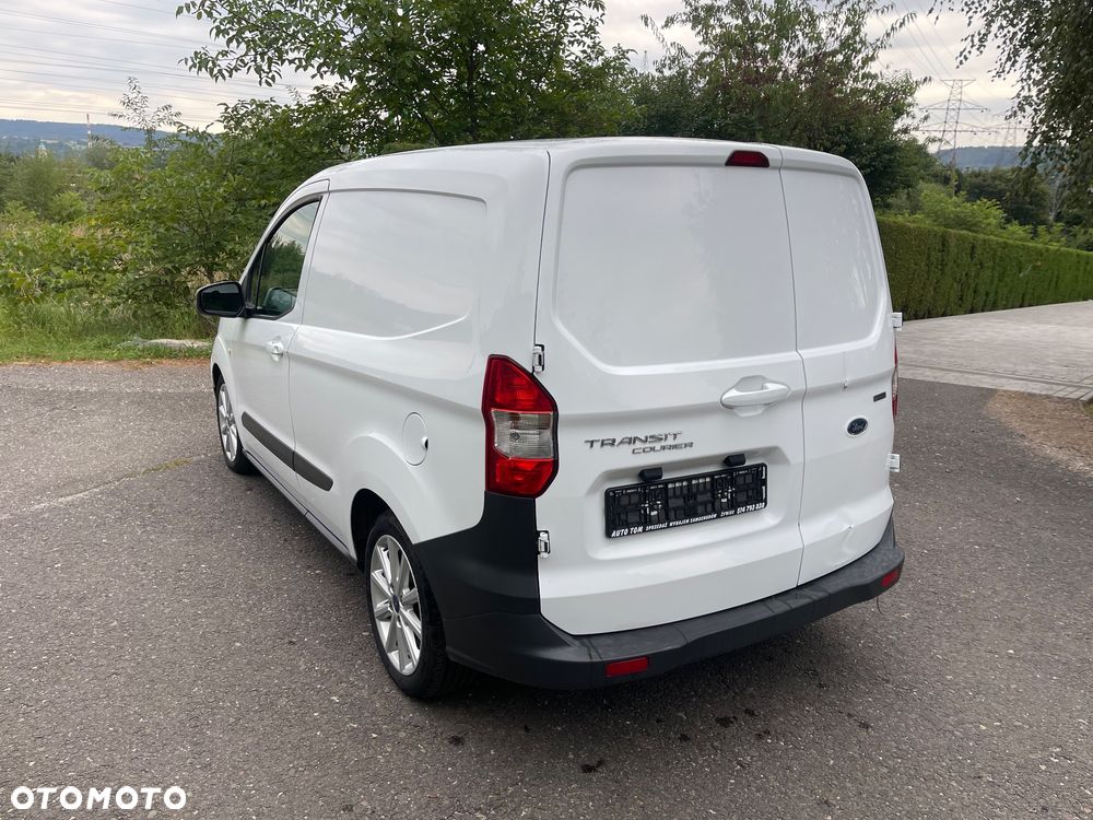 Ford Courier - 7