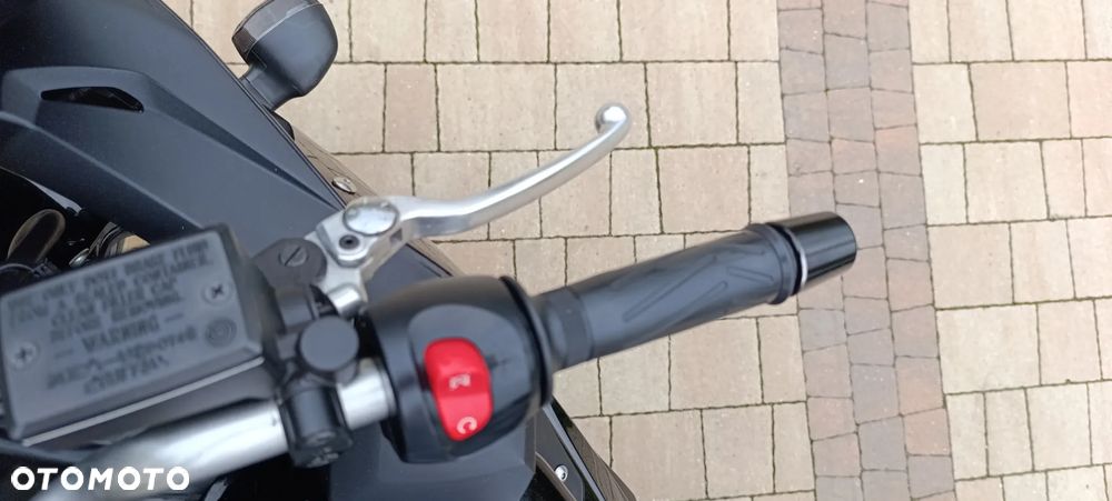 Yamaha XJ - 12