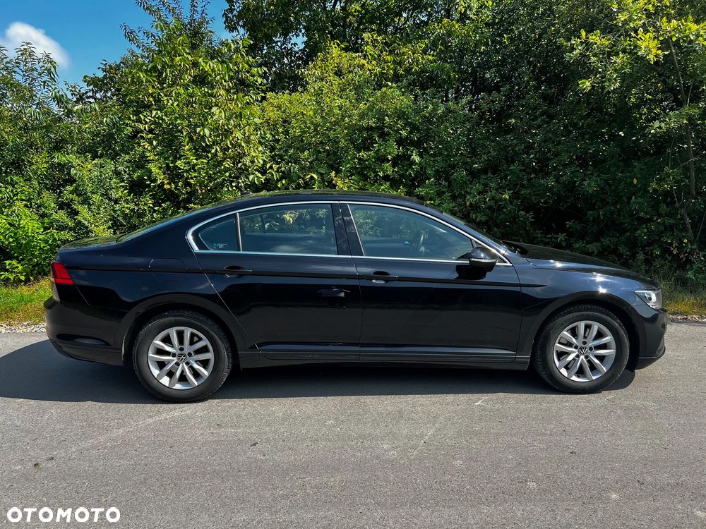Volkswagen Passat - 4