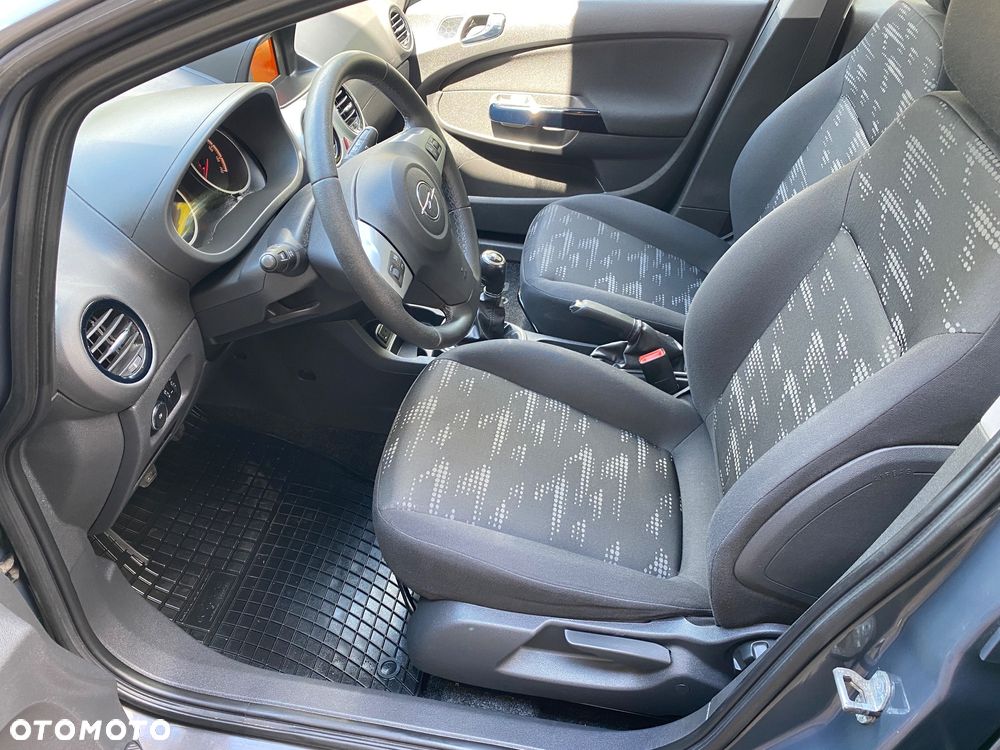 Opel Corsa 1.4 16V Selection - 11