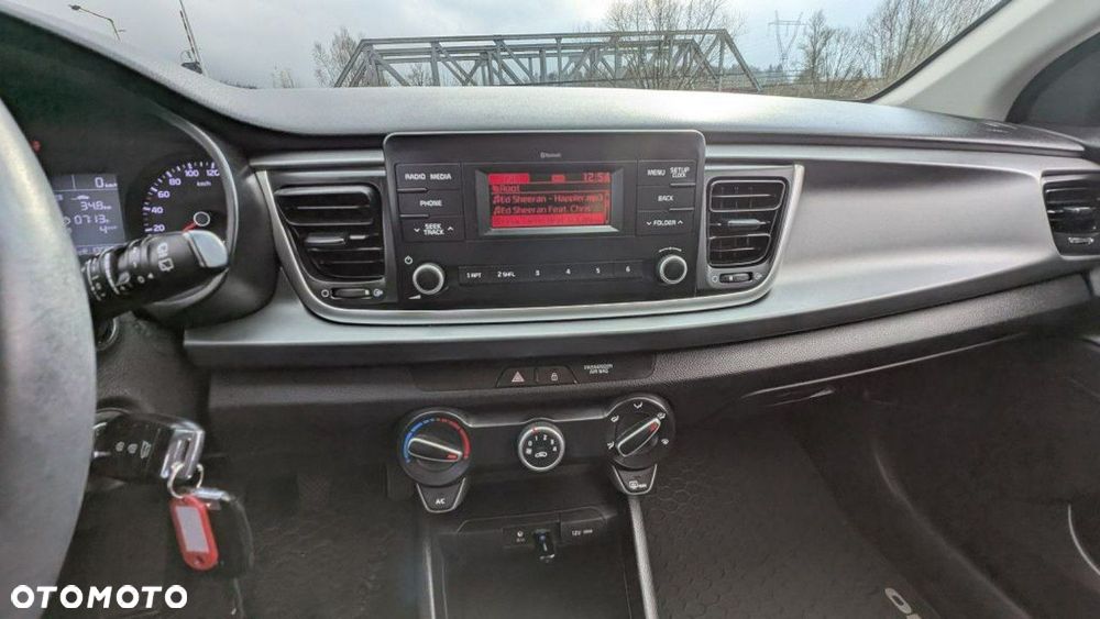 Kia Rio - 15