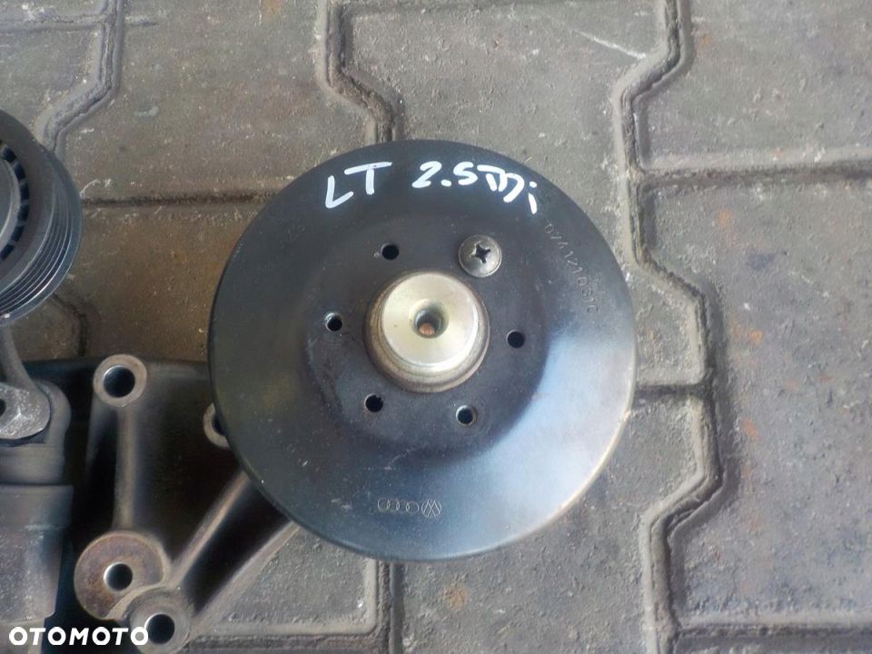 VW LT 2.5 TDI ŁAPA ŁOŻYSKO WISKO WENTYLATORA - 2