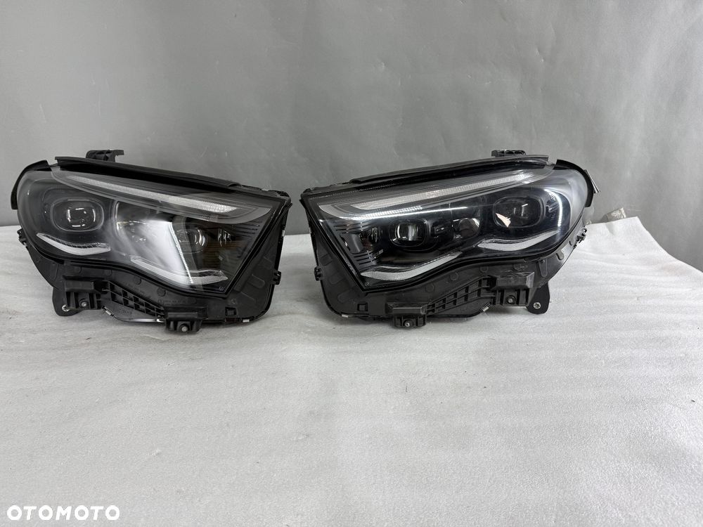 Komplet reflektorów przednich Komplet Mercedes E klasa  W214 A214 Digital - 1