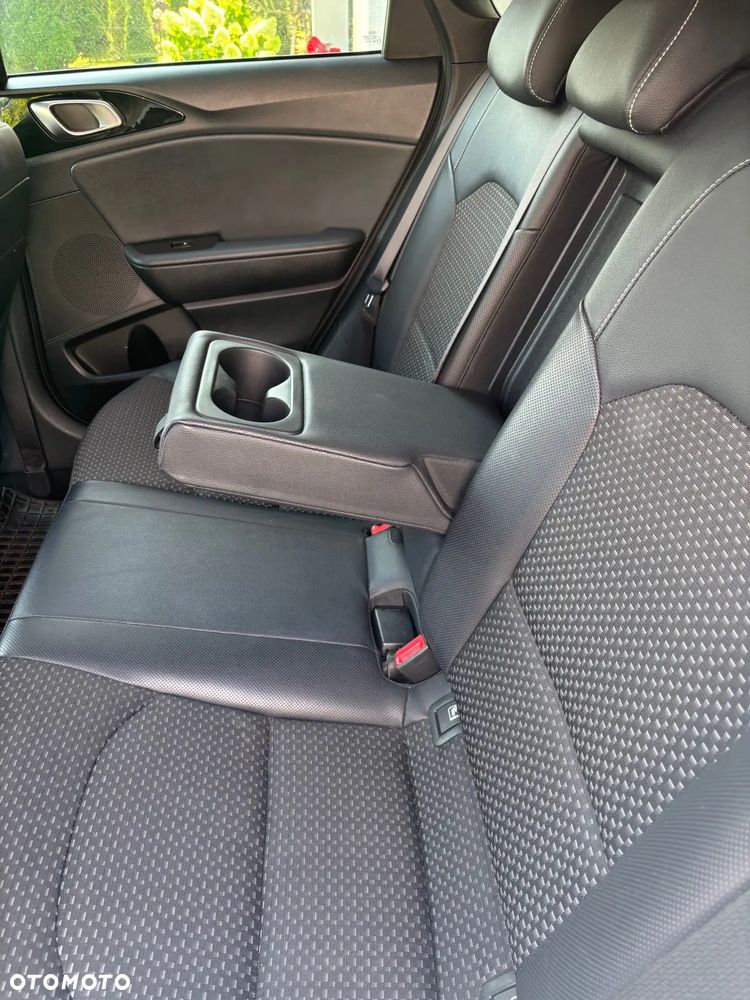 Kia Ceed 1.4 L Business Line - 12