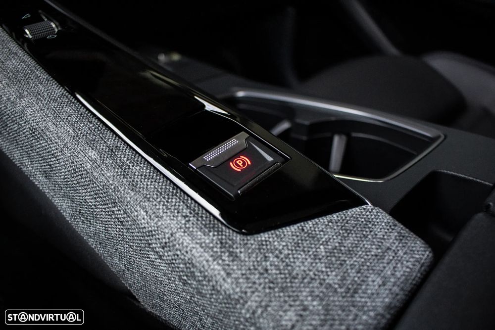 Peugeot E-5008 GT - 23