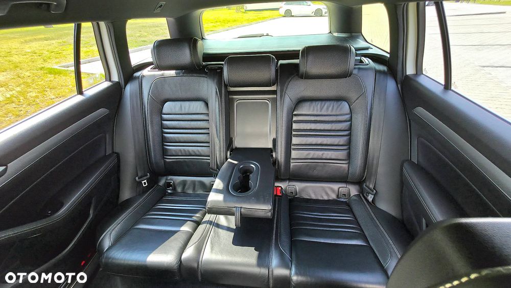 Volkswagen Passat - 24