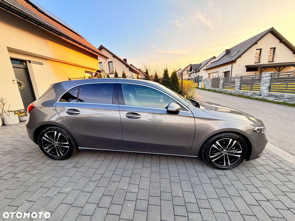 Mercedes-Benz Klasa A 180 7G-DCT Style - 4
