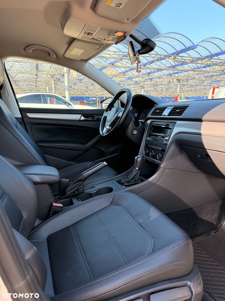 Volkswagen Passat - 9