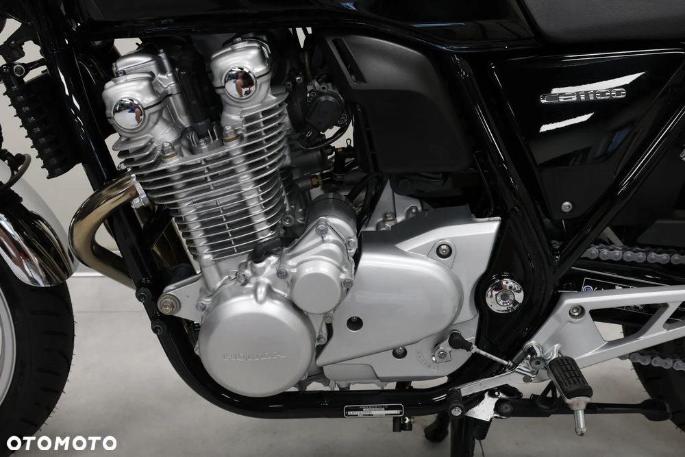 Honda CB - 38