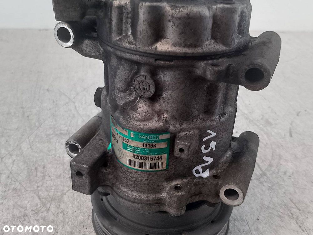 POMPA, SPRĘŻARKA KLIMATYZACJI RENAULT CLIO II FL 8200315744 1.5 DCI - 4