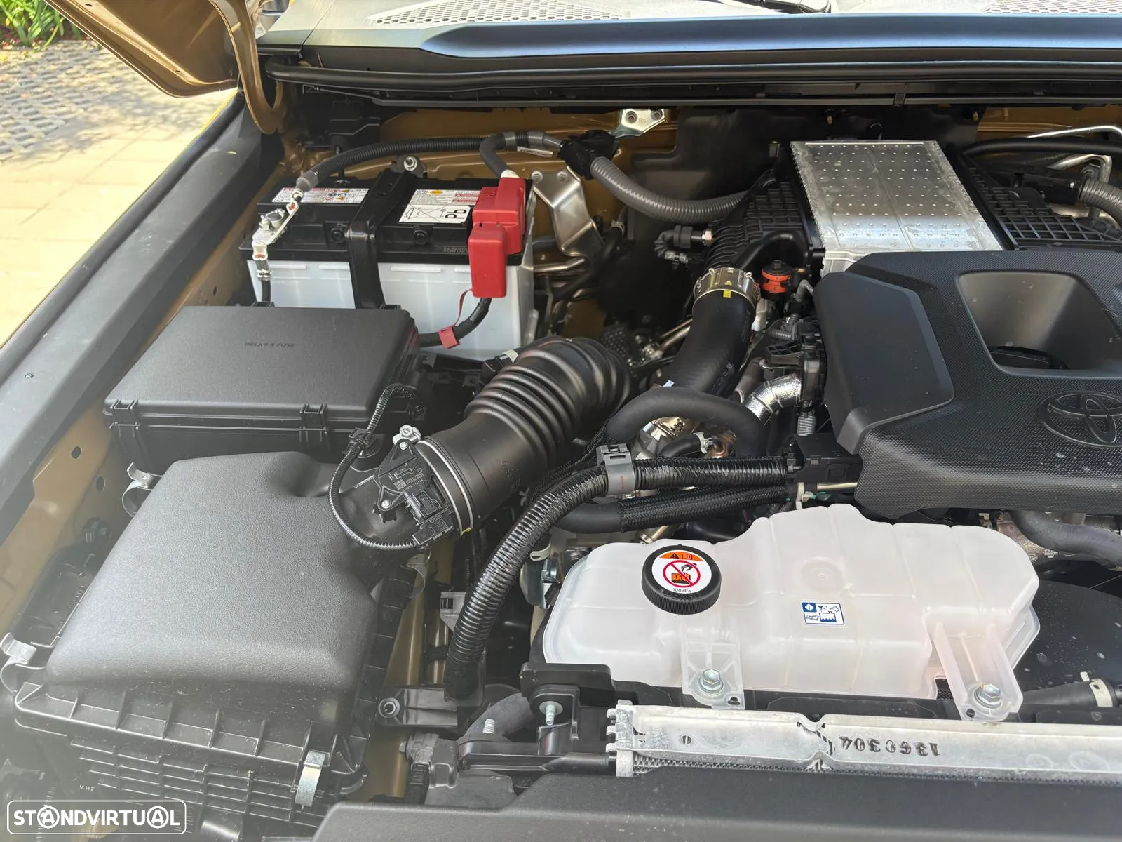 Toyota Land Cruiser 2.8 D-4D Auto First Edition - 11
