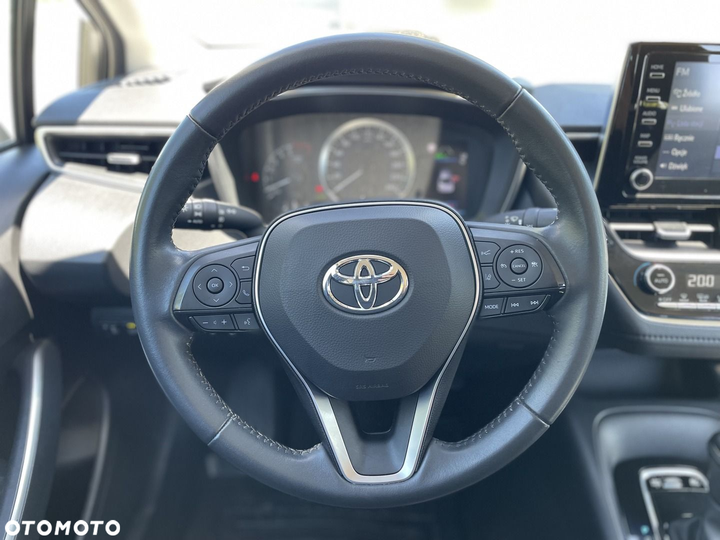 Toyota Corolla 1.8 Hybrid Comfort - 16