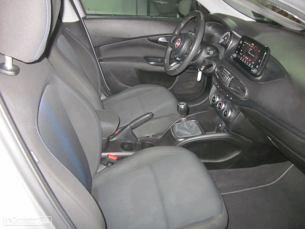 Fiat Tipo Station Wagon 1.0 GSE T3 City Life - 11
