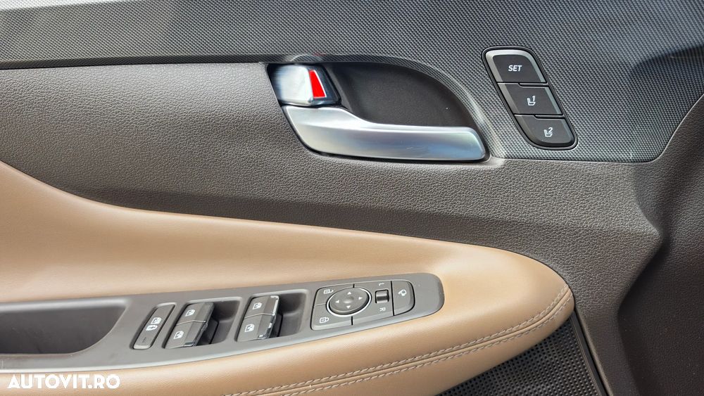 Hyundai Santa Fe 1.6 HEV 2WD Signature - 30