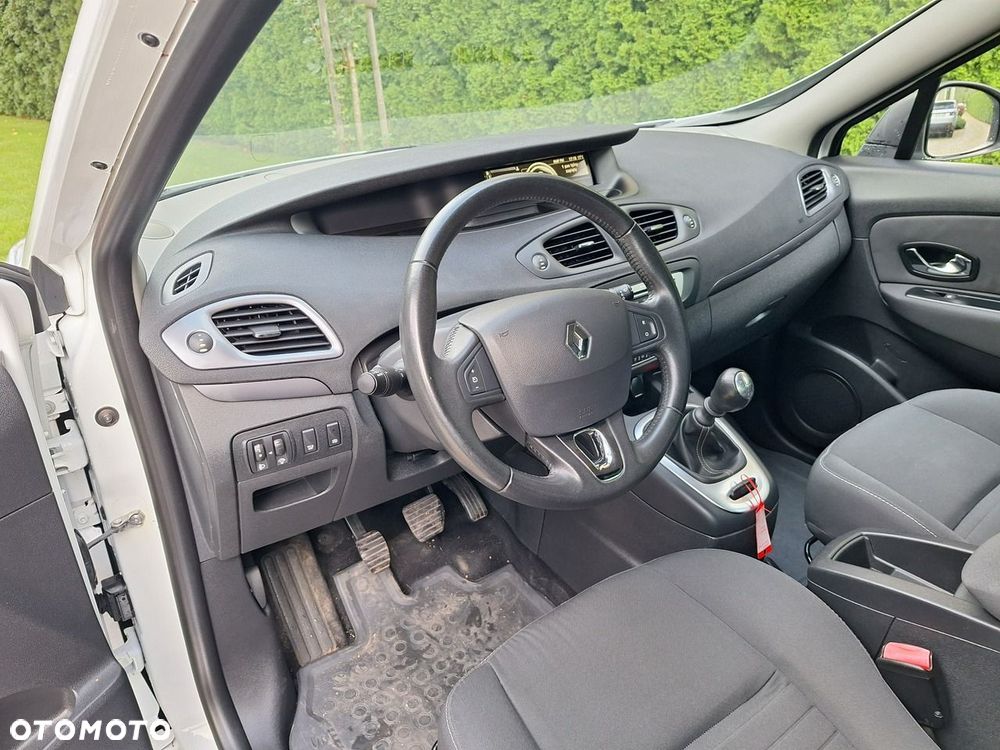 Renault Scenic - 8