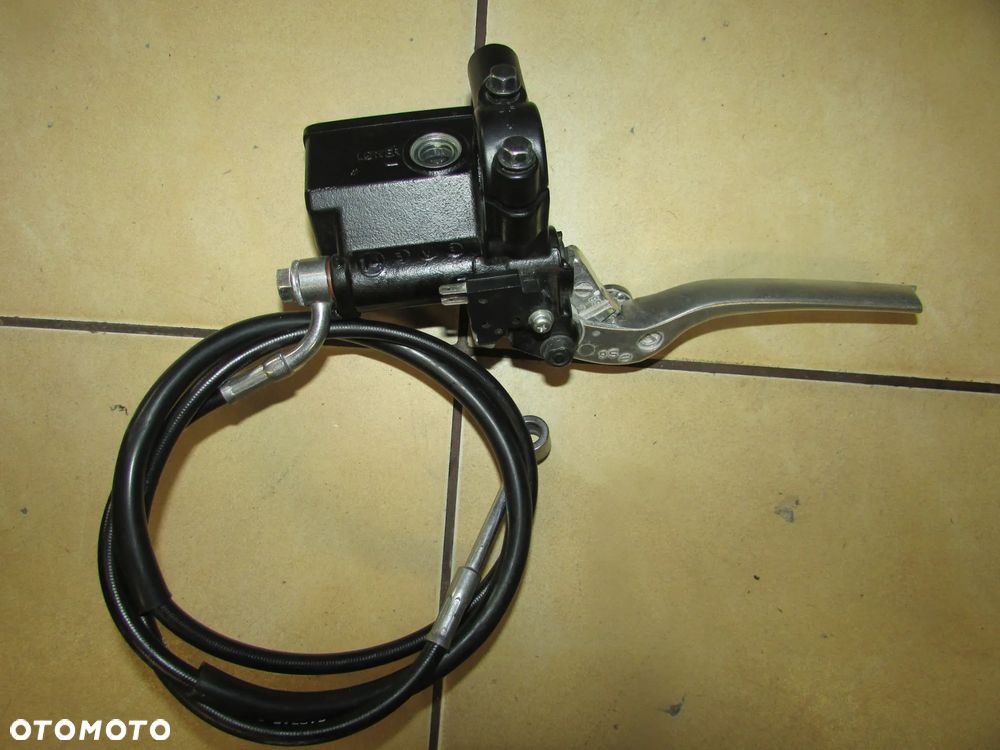 Voge 525 DSX pompa hamulcowa przód - 2