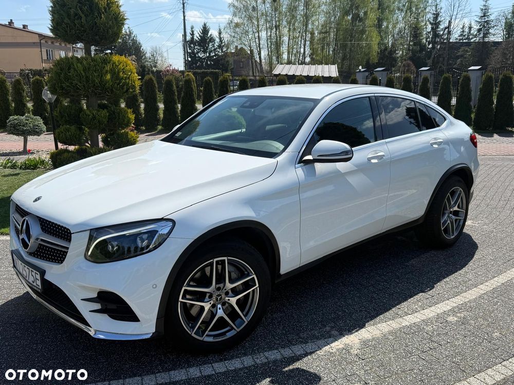 Mercedes-Benz GLC 250 4Matic 9G-TRONIC AMG Line - 1