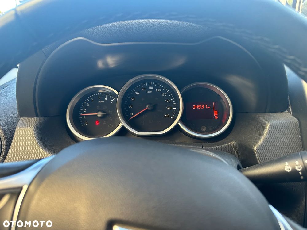 Dacia Duster 1.6 SCe Laureate S&S - 6