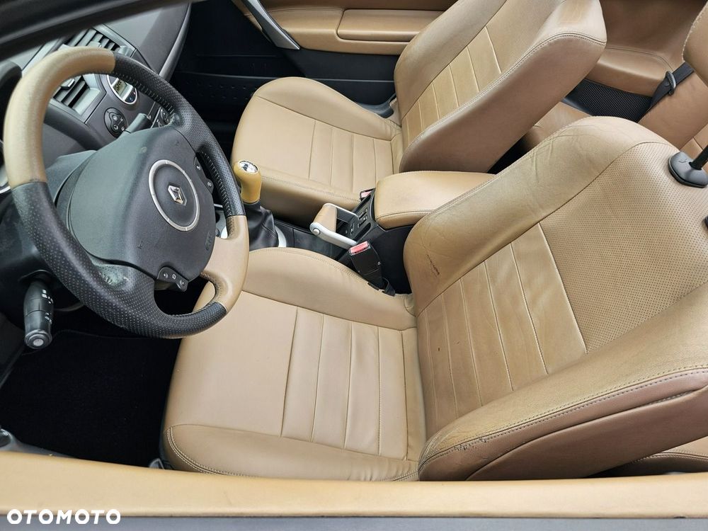 Renault Megane 1.6 Avantage - 22