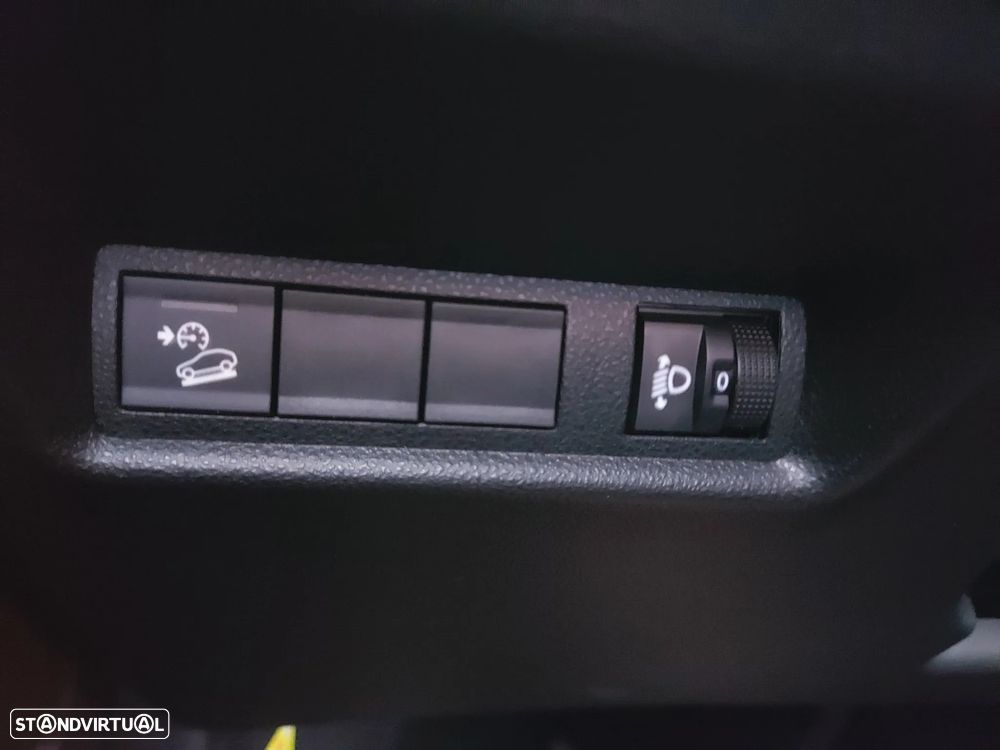 Jeep Avenger 1.2 e-Hybrid Altitude DCT - 21