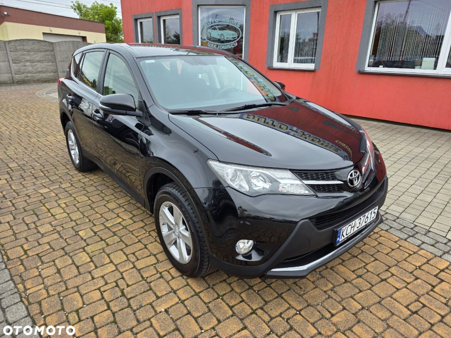 Toyota RAV4 - 1