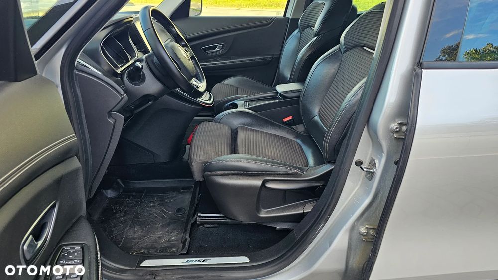 Renault Scenic - 10