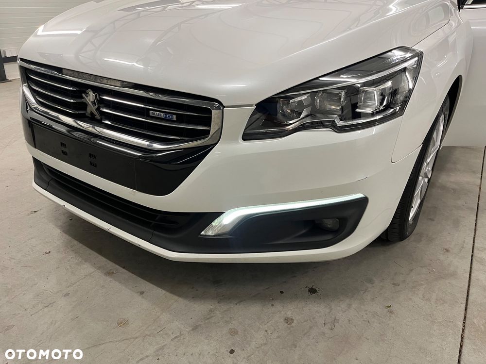 Peugeot 508 SW BlueHDi 120 EAT6 Stop&Start Allure - 31