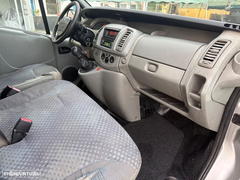 Renault Trafic 2.0 dCi 115 - 13