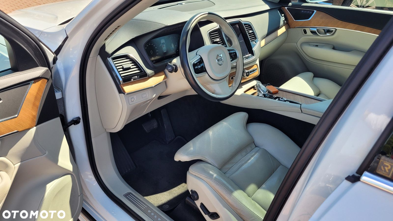 Volvo XC 90 - 12